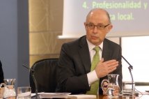 El Ministro Cristóbal Montoro compareció para presentar el informe de la reforma tras el Consejo de Ministros el pasado 15 de febrero